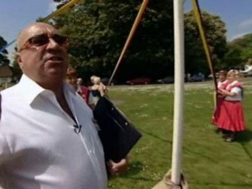 Coach Trip Season 5 Episode 1 - Arrival Day and Day 1 of the trip - Hull