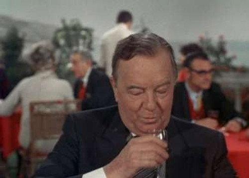 Bewitched Season 5 Episode 27 - Daddy Does His Thing