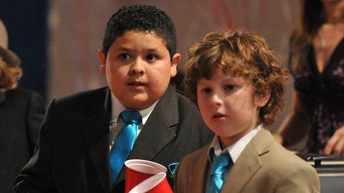 Modern Family Season 2 Episode 10 - Dance Dance Revelation