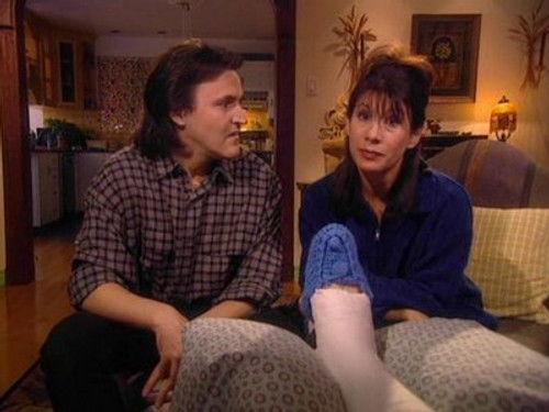 Un gars, une fille Season 3 Episode 10 - La belle-mère en convalescence - Au lit - La soirée beauté