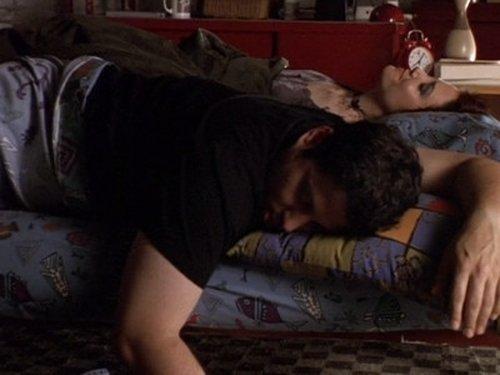 Felicity Season 2 Episode 23 - The Biggest Deal There Is