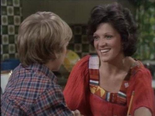 Alice Season 1 Episode 11 - Who Killed Bugs Bunny?