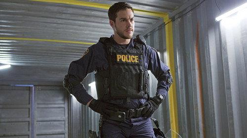 Containment Season 1 Episode 8 - There's a Crack in Everything