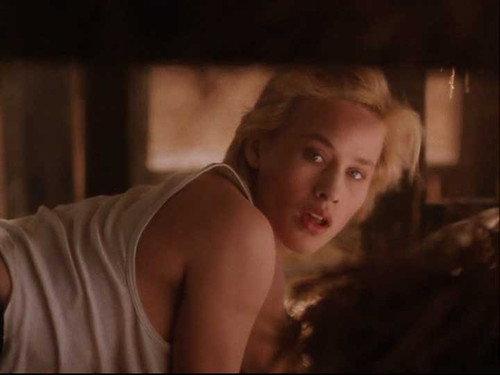 Tales from the Crypt Season 2 Episode 7 - Four-Sided Triangle