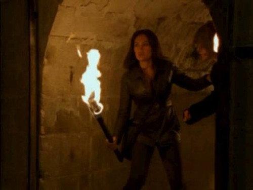 Relic Hunter Season 1 Episode 18 - The Last Knight