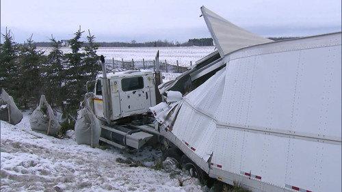 Heavy Rescue: 401 Season 3 Episode 14 - Beat Up and Bloody