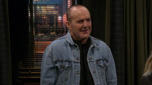 How I Met Your Father Season 2 Episode 13 - Family Business