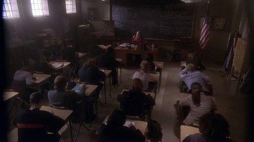 The Twilight Zone Season 1 Episode 29 - Into the Light