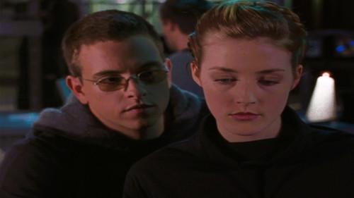 La Femme Nikita Season 4 Episode 2 - There Are No Missions