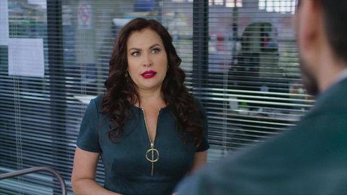 Juegos de amor y poder Season 1 Episode 12 - "Con evidencia en mano"