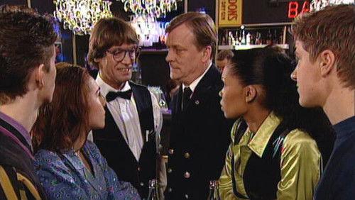 Rederiet Season 10 Episode 11 - Bättre fly