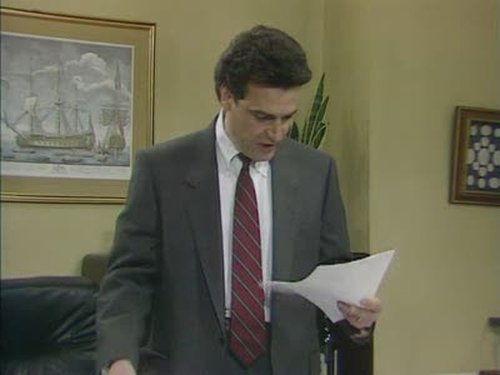 Waiting for God Season 1 Episode 6 - The Psychiatrist