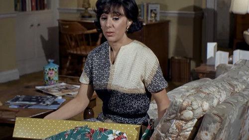 Adam-12 Season 1 Episode 13 - Log 122: Christmas: The Yellow Dump Truck