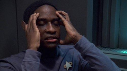 Star Trek: Voyager Season 7 Episode 4 - Repression