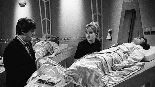 Doctor Who Season 4 Episode 25 - The Moonbase (3)
