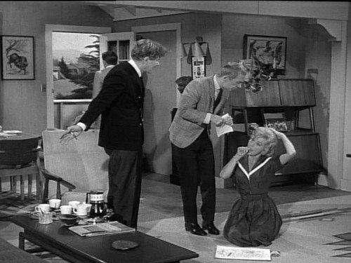 My Favorite Martian Season 2 Episode 6 - Extra! Extra! Sensory Perception!