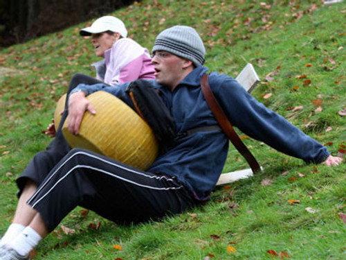 The Amazing Race Season 14 Episode 1 - Don't Let a Cheese Hit Me