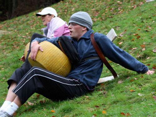 The Amazing Race Season 14 Episode 1 - Don't Let a Cheese Hit Me