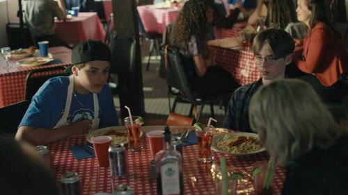 La collecte Season 1 Episode 2 - C'est la fete