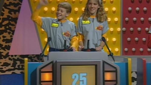 Nickelodeon Arcade Season 1 Episode 23 - Griff & Shelina vs. Rizwan & Jessica