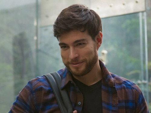 El amor invencible Season 1 Episode 5 - "Unidos para derrocar el mal"