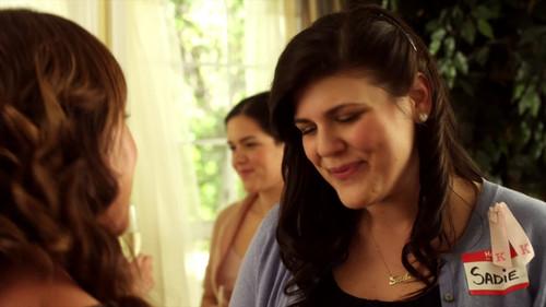 Awkward. Season 1 Episode 6 - Queen Bee-atches