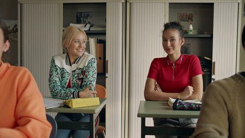 Find Me in Paris Season 2 Episode 7 - Close Call