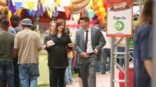 Bones Season 7 Episode 2 - The Hot Dog in the Competition