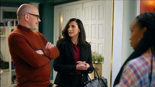 The Unicorn Season 2 Episode 13 - Put Your Mask on First