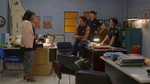 Εκτός Υπηρεσίας Season 1 Episode 9 - Episode 9