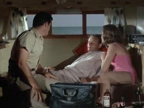 Flipper Season 1 Episode 1 - 300 Feet Below