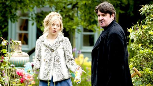 Lip Service Season 2 Episode 5 - Episode 5