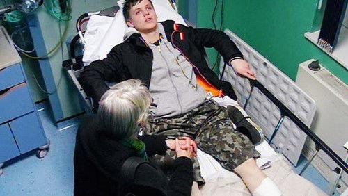 24 Hours in A&E Season 6 Episode 2 - Young at Heart