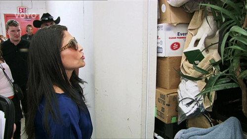 Storage Wars: Northern Treasures Season 1 Episode 7 - Wanna Smell My Hair?