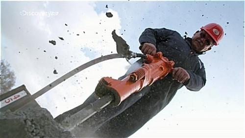 How to Build... Everything Season 1 Episode 7 - Army Tank Confidential