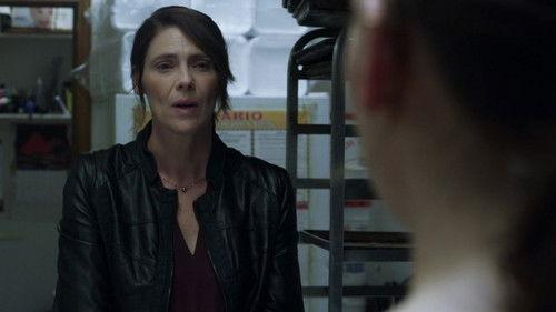 Eaux turbulentes Season 2 Episode 1 - Episode 1