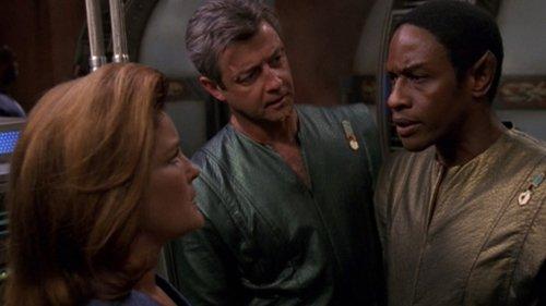 Star Trek: Voyager Season 7 Episode 16 - Workforce (1)