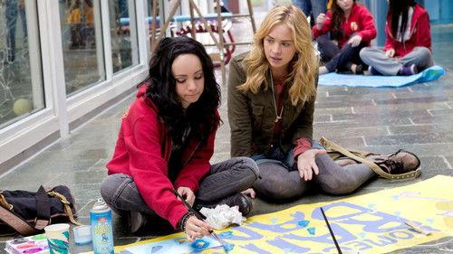 Life Unexpected Season 2 Episode 9 - Homecoming Crashed