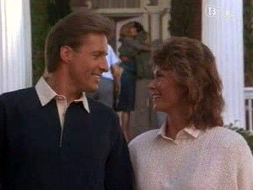 Scarecrow and Mrs. King Season 3 Episode 10 - Flight to Freedom