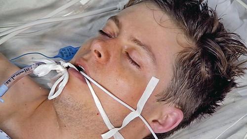 24 Hours in A&E Season 12 Episode 8 - In Sickness and in Health