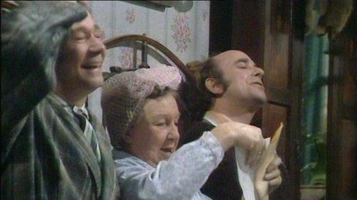 On the Buses Season 6 Episode 7 - The Prize