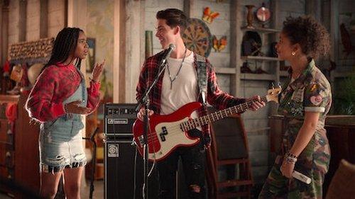 Julie and the Phantoms Season 1 Episode 3 - Flying Solo