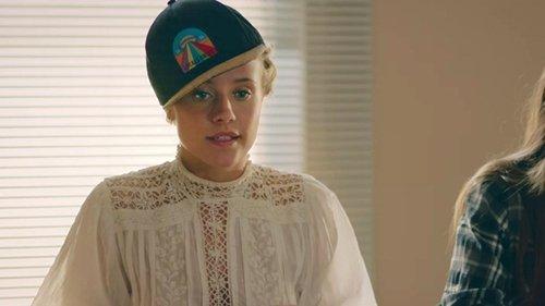 Find Me in Paris Season 1 Episode 5 - Pineapple Therapy