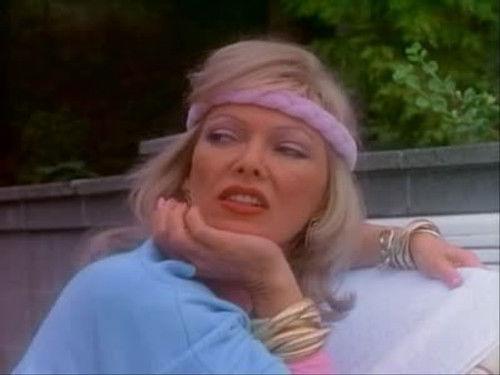 The Hitchhiker Season 2 Episode 8 - In the Name of Love