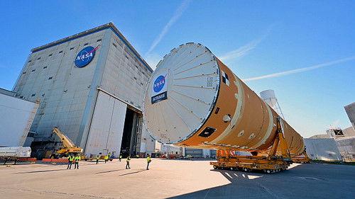 60 Minutes Season 53 Episode 25 - 3/7/2021: The Unequal Recession, The Long Shot, Back to the Moon