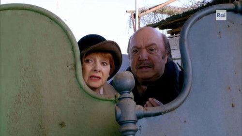 A doctor in the family Season 9 Episode 12 - Mysterious murder in Poggiofiorito / Sara's gifts