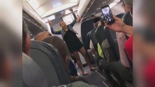 Customer Wars Season 3 Episode 2 - Too Hot to Handle