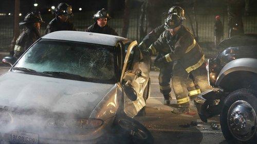 Chicago Fire Season 2 Episode 19 - A Heavy Weight