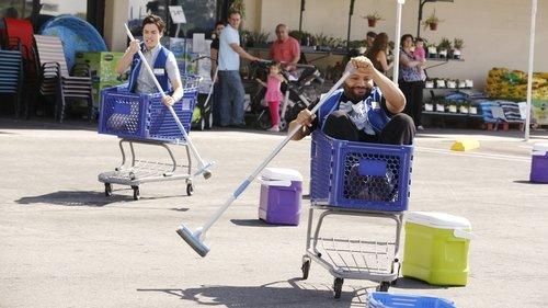 Superstore Season 1 Episode 1 - Pilot