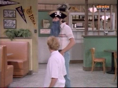 Happy Days Season 7 Episode 2 - Chachi Sells His Soul